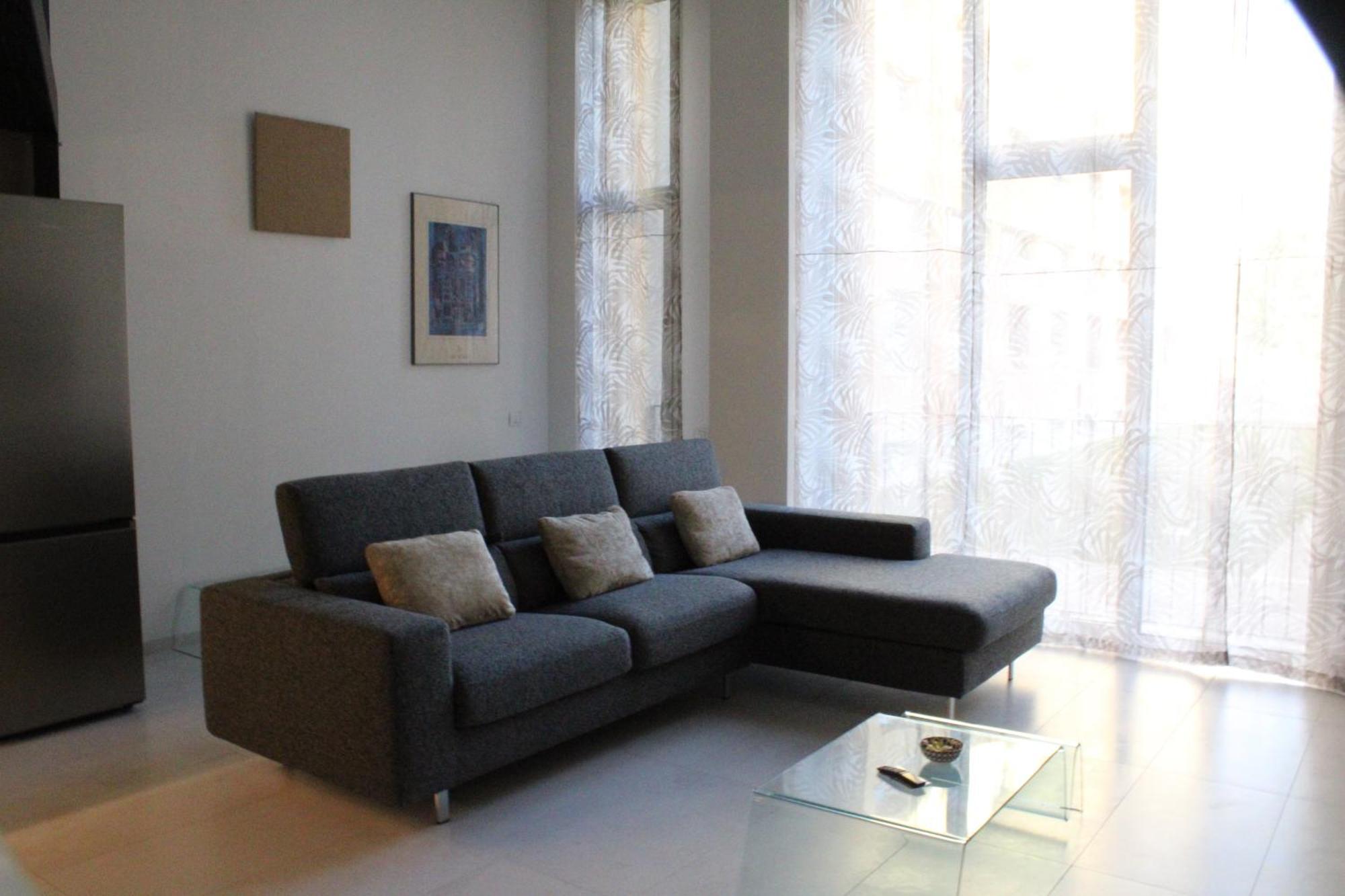 Milan Space Loft - Apartment Close To M5 Subway - Free Parking - Sky & Netflix Tv ภายนอก รูปภาพ